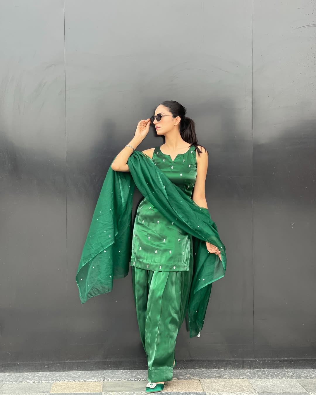 Summer wear handmade stitch dress-Green Flame